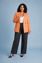 Blazer orange rayé coupe ample | Porté sur une autre silhouette | Lounelle Paris