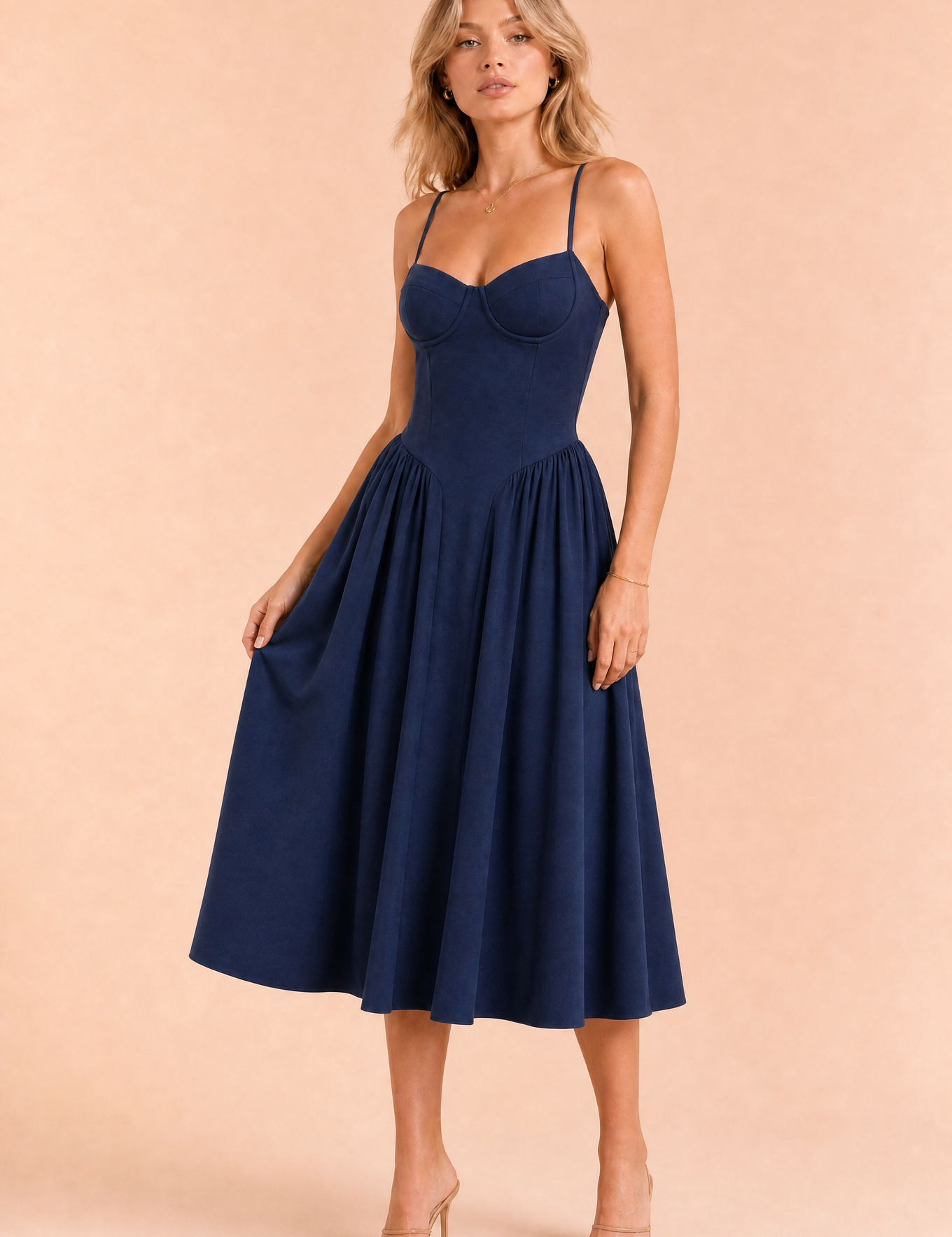 Robe midi à fines bretelles encolure droite | Variante Bleu | Lounelle Paris