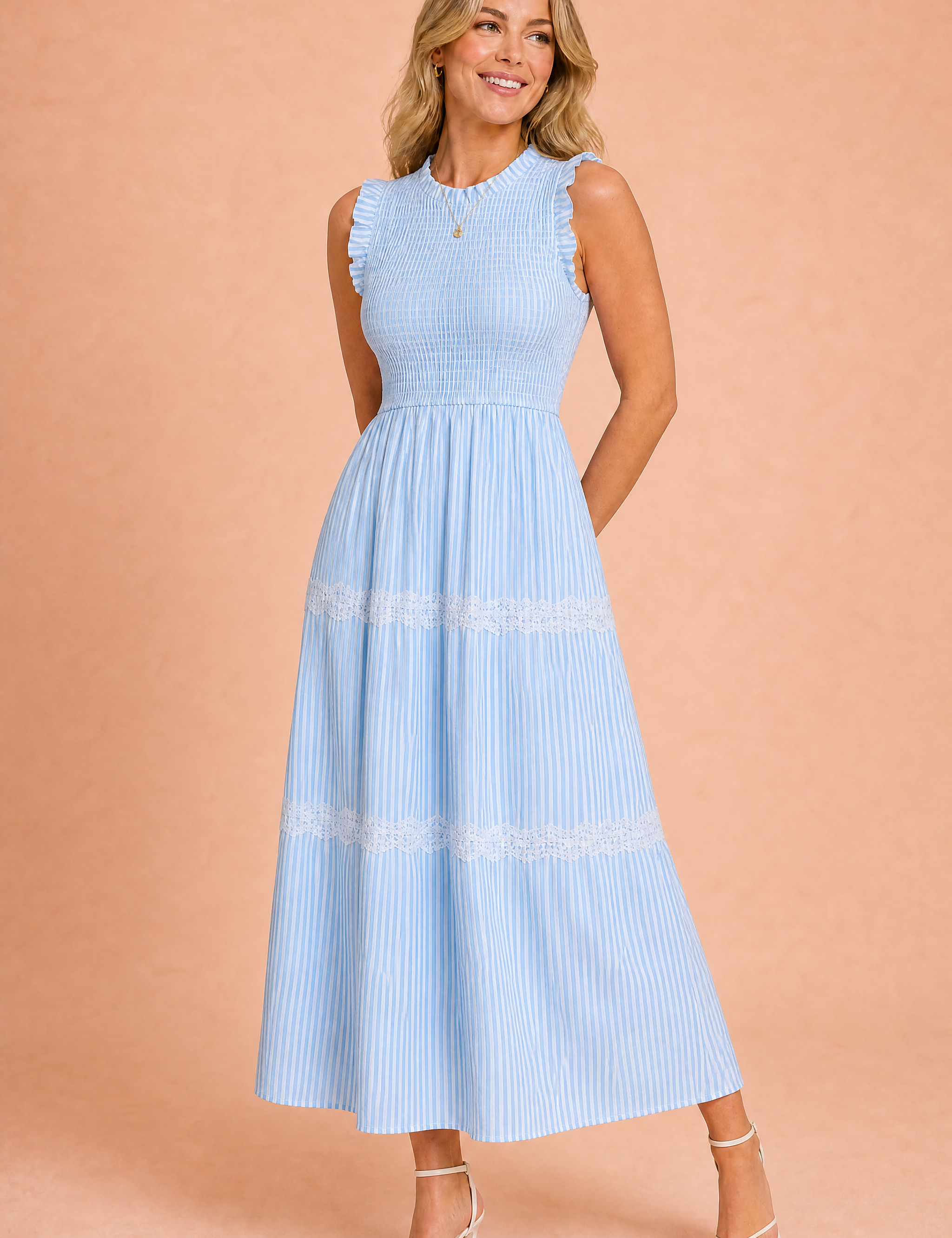 Robe longue rayée smockée | Variante Bleu | Lounelle Paris