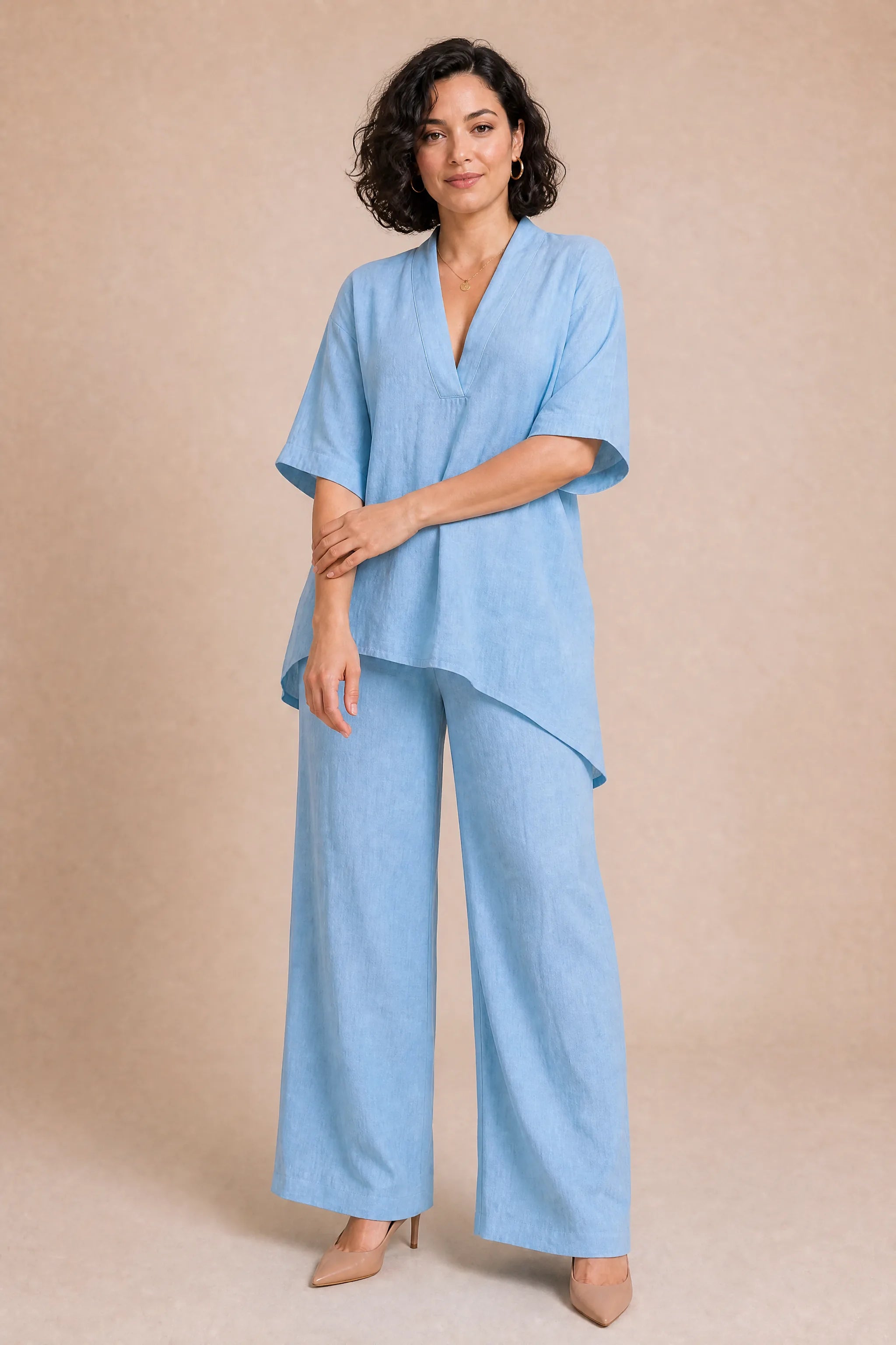 Ensemble pantalon ample col V | Porté sur une autre silhouette | Lounelle Paris