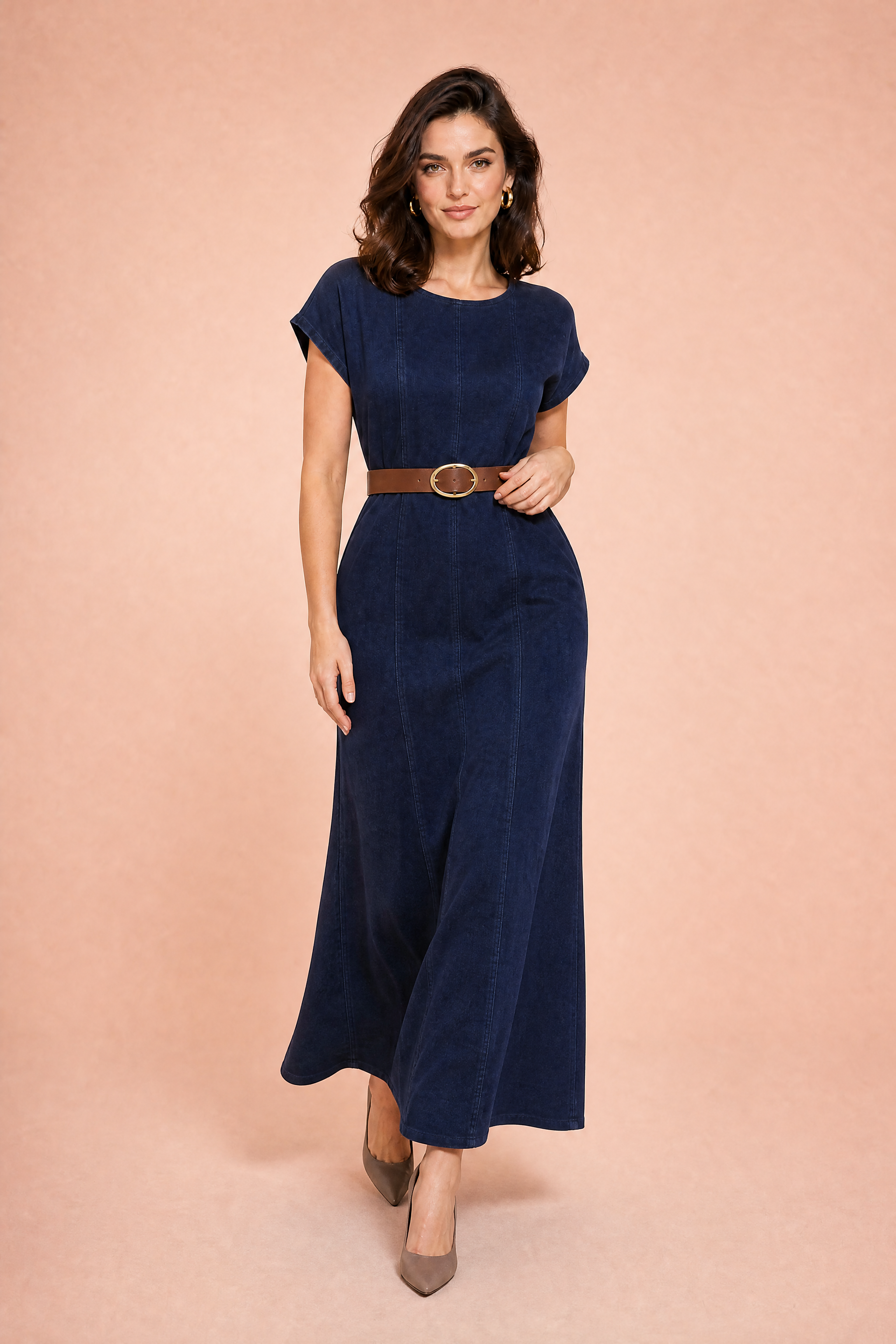 Robe longue bleu foncé ceinturée | Vue en mouvement | Lounelle Paris