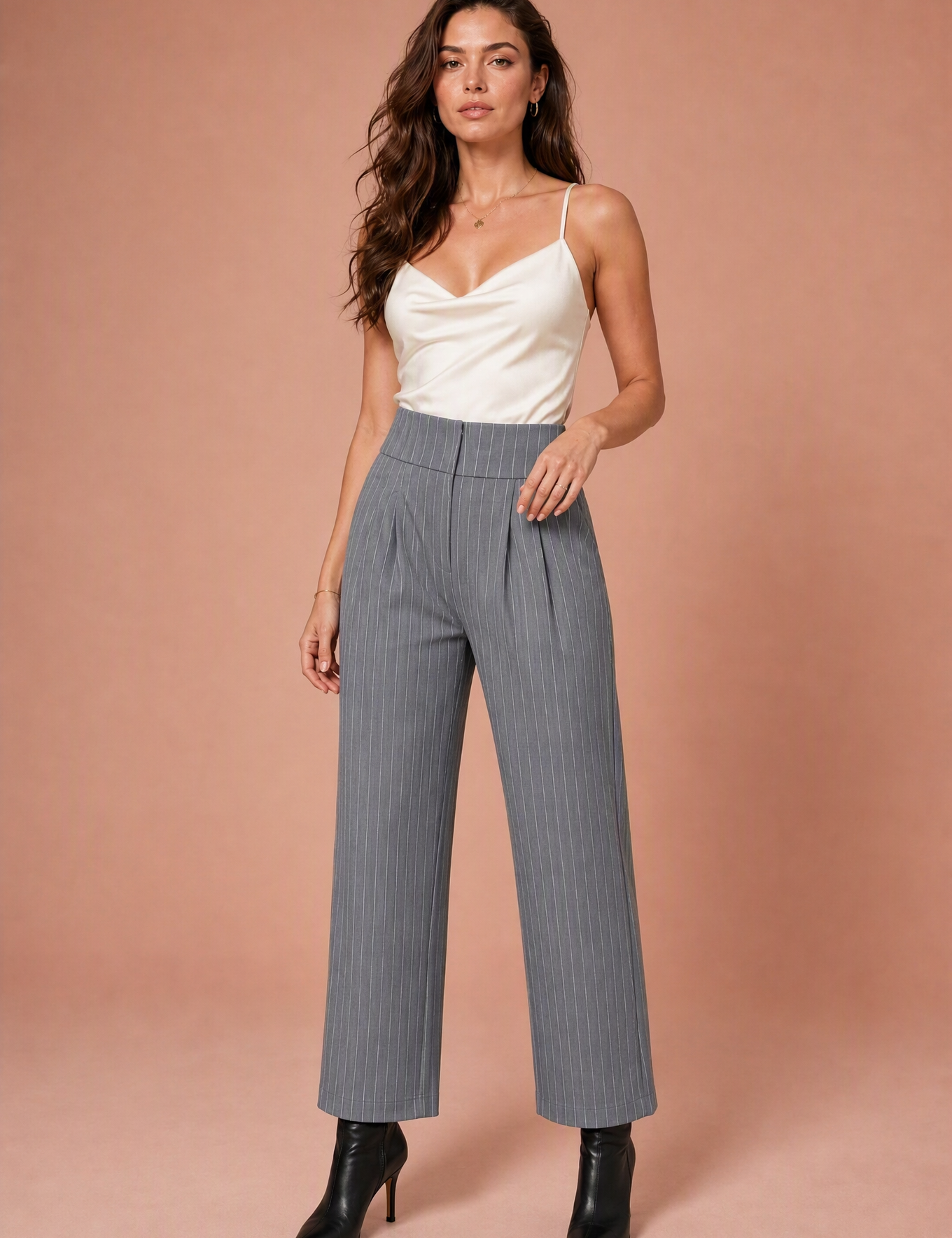 Pantalon tailleur rayé taille haute | Variante Gris | Lounelle Paris