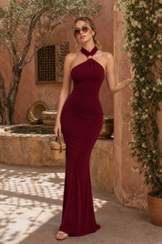 Robe longue ajustée col licou | Photo lifestyle | Lounelle Paris