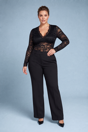 Body noir en dentelle manches longues | Porté sur une silhouette plus ronde | Lounelle Paris