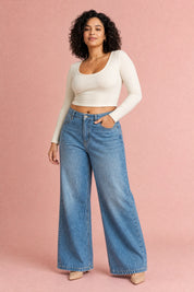Jean bleu coupe ample taille mi-haute | Porté sur une autre silhouette | Lounelle Paris