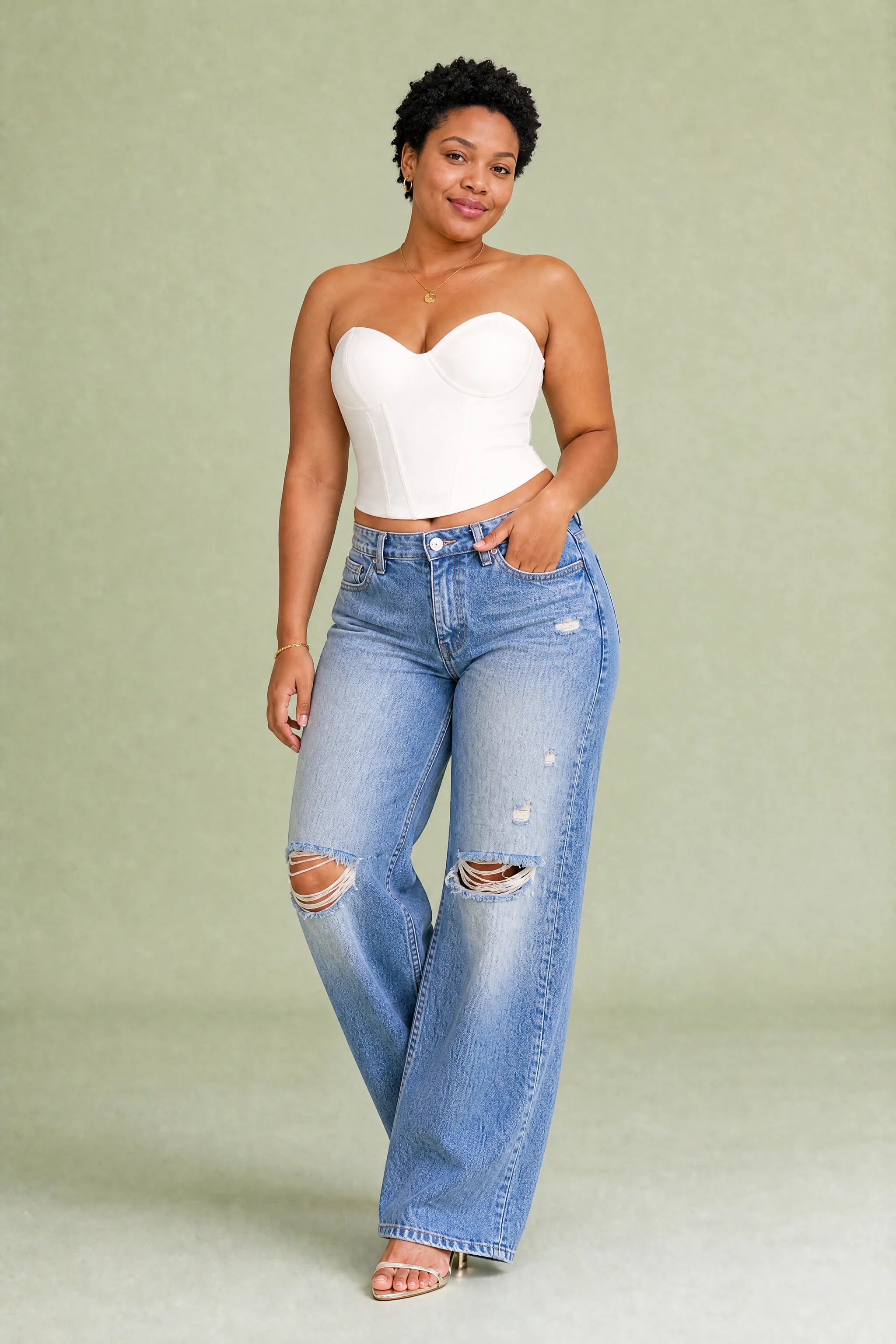 Jean bleu coupe ample taille mi-haute | Porté sur une autre silhouette | Lounelle Paris