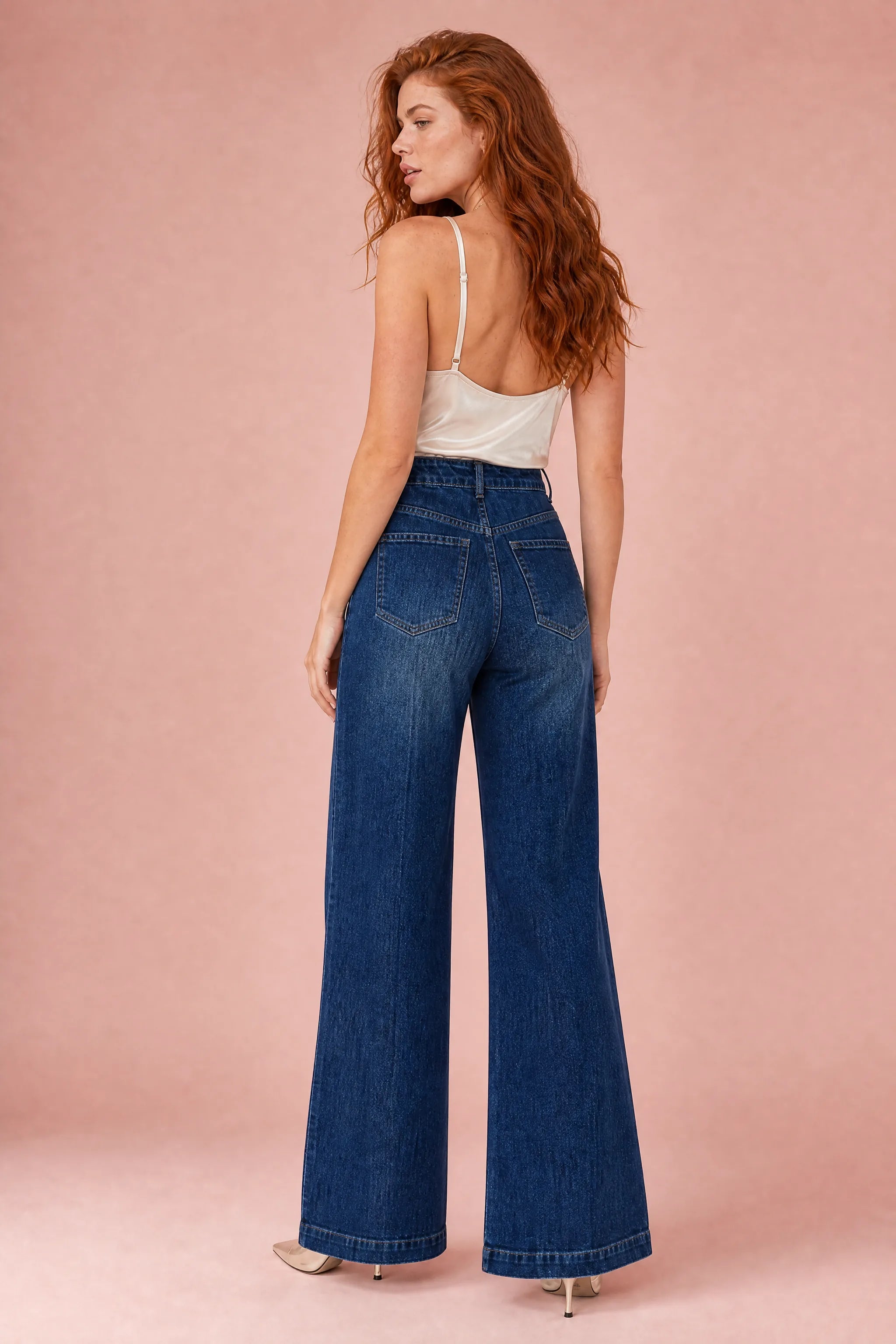 Jean bleu taille haute coupe large | Vue de dos | Lounelle Paris