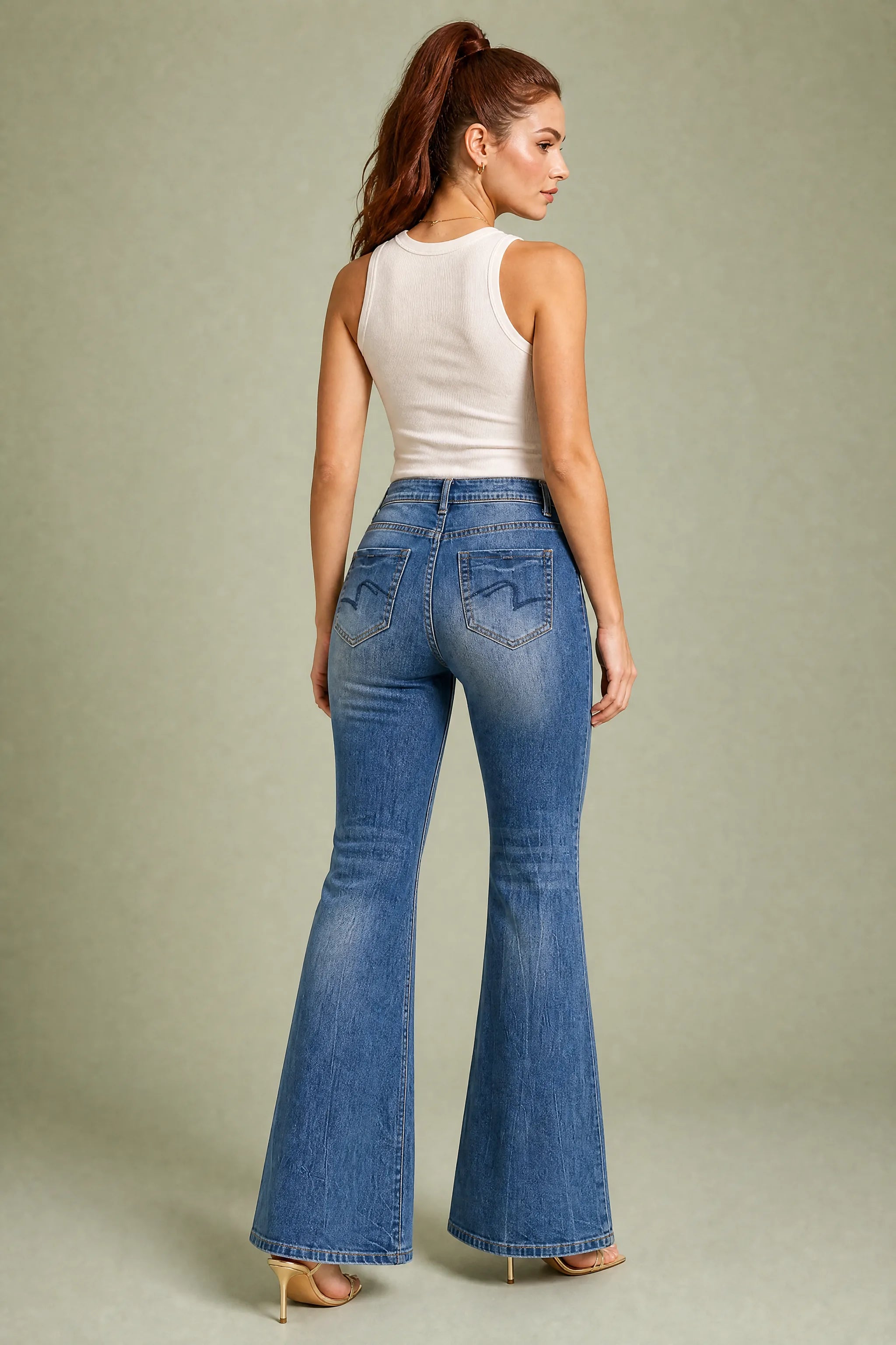 Jean bleu taille haute évasé | Vue de dos | Lounelle Paris