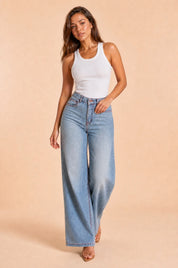 Jean bleu taille haute jambe large | Vue en mouvement | Lounelle Paris