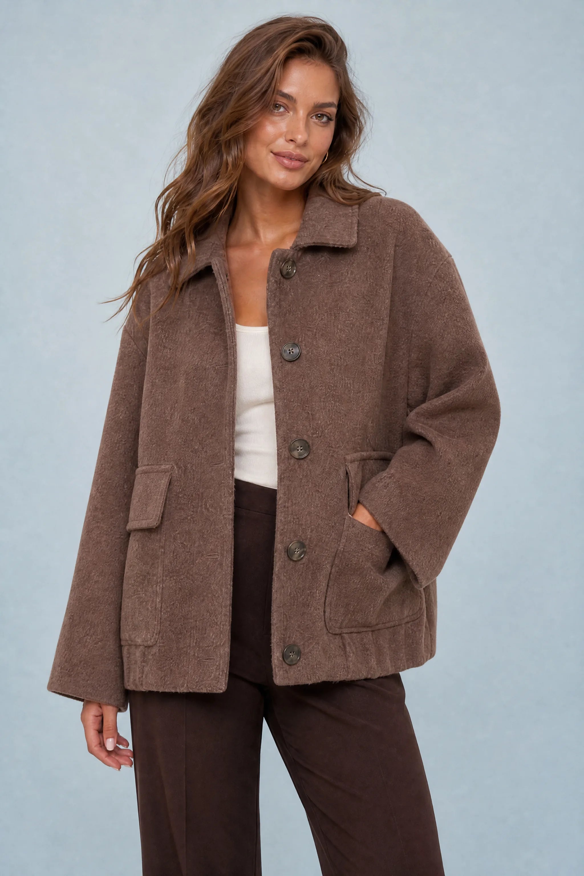 Manteau court ample à boutons | Vue rapprochée | Lounelle Paris