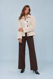 Manteau court ample à boutons | Variante Beige | Lounelle Paris