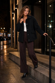 Manteau court ample à boutons | Variante Noir - Lifestyle | Lounelle Paris