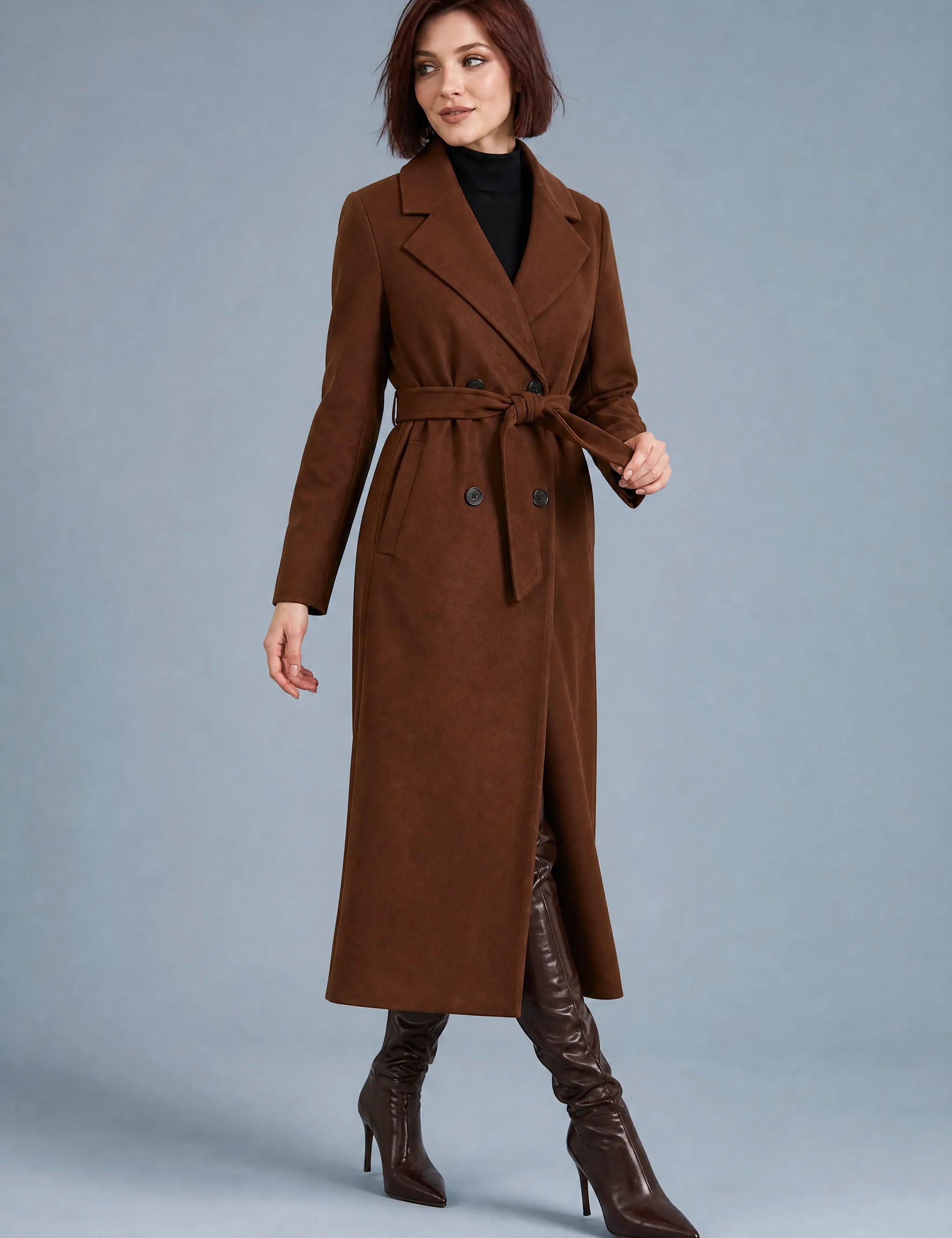 Manteau long marron ceinturé | Vue de face | Lounelle Paris