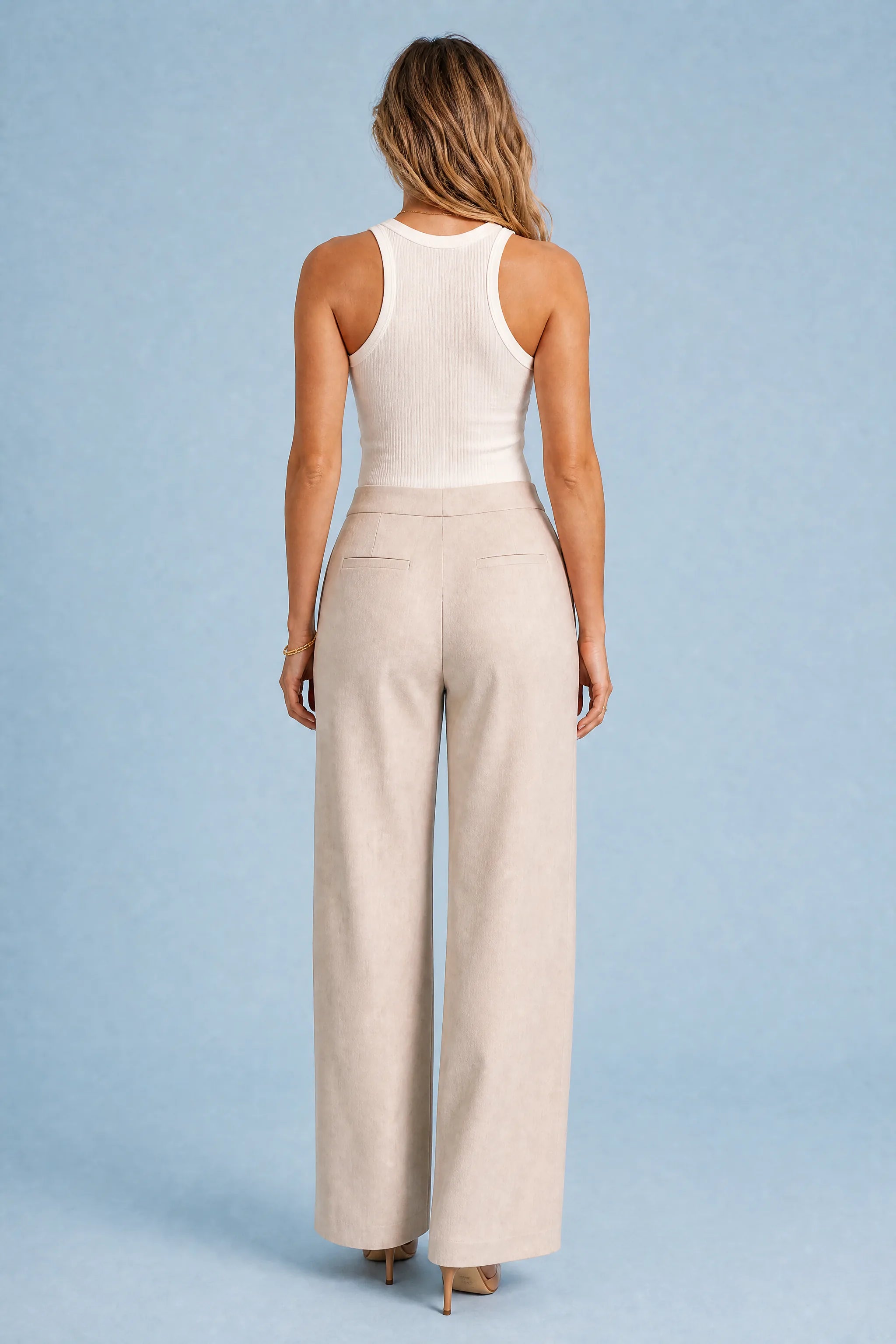 Pantalon abricot plissé taille mi-haute | Vue de dos | Lounelle Paris