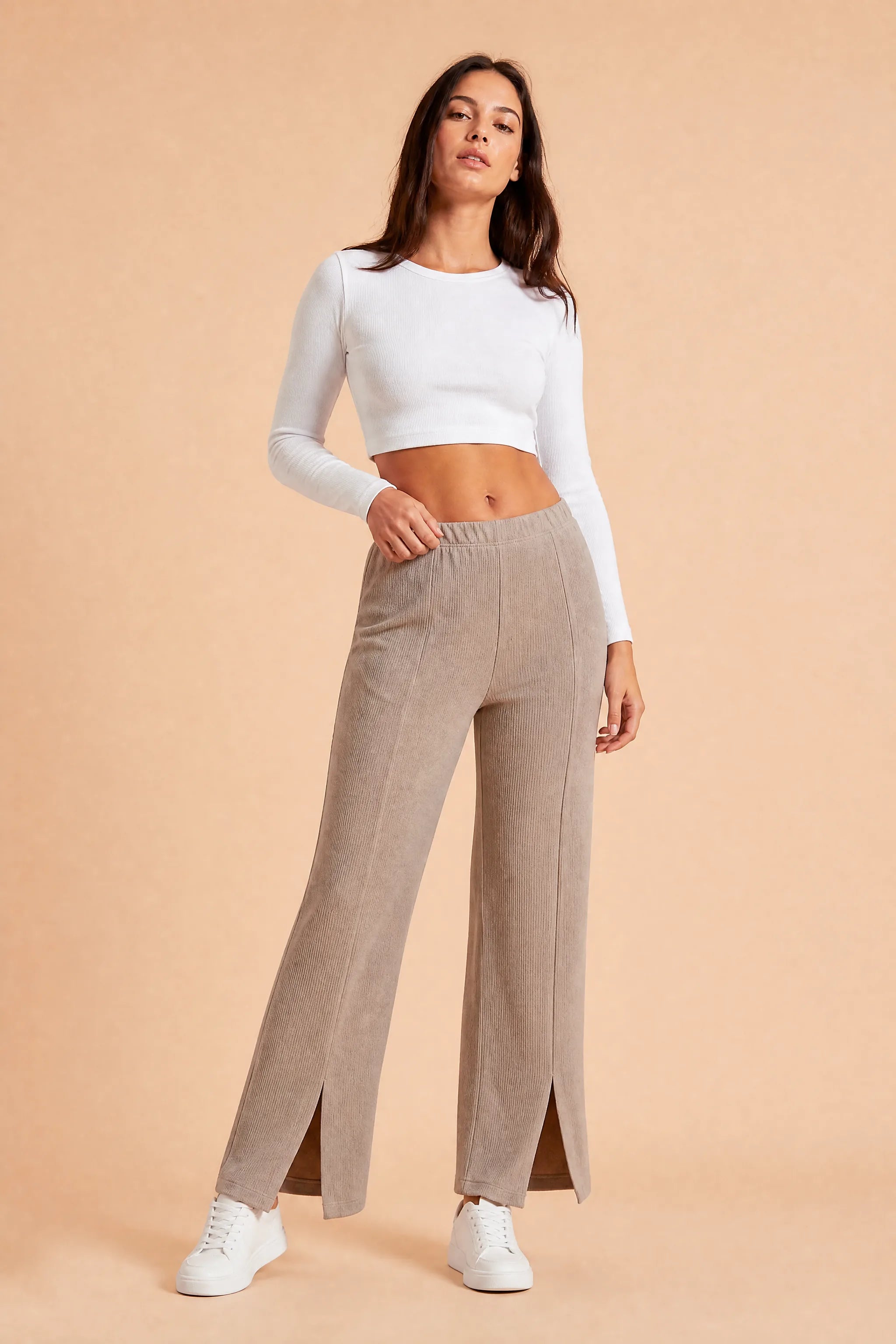 Pantalon beige taille haute fendu | Vue de face | Lounelle Paris