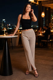 Pantalon beige taille haute fendu | Deuxième photo lifestyle | Lounelle Paris