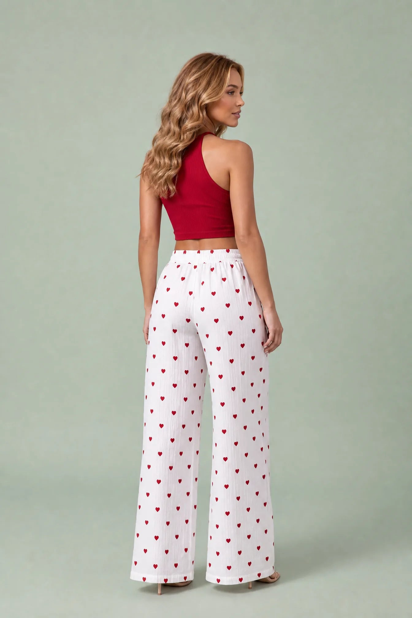 Pantalon blanc taille haute imprimé cœurs | Vue de dos | Lounelle Paris