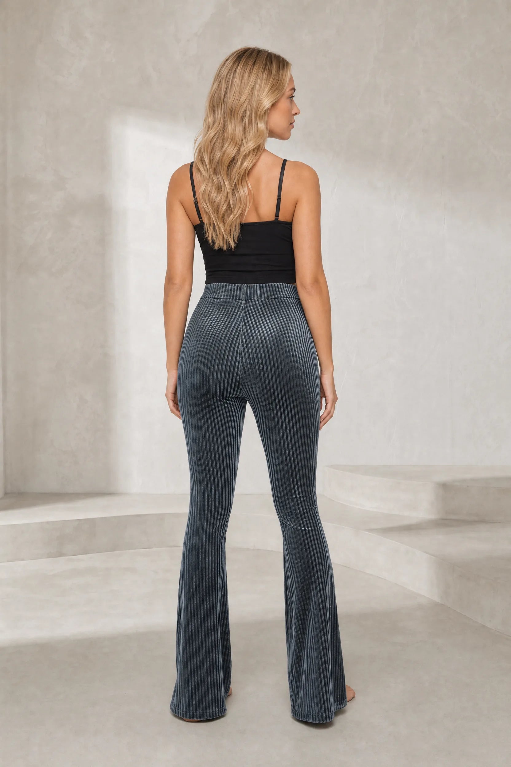 Pantalon gris foncé taille haute évasé | Lounelle Paris