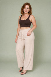 Pantalon large abricot taille élastique | Porté sur une autre silhouette | Lounelle Paris