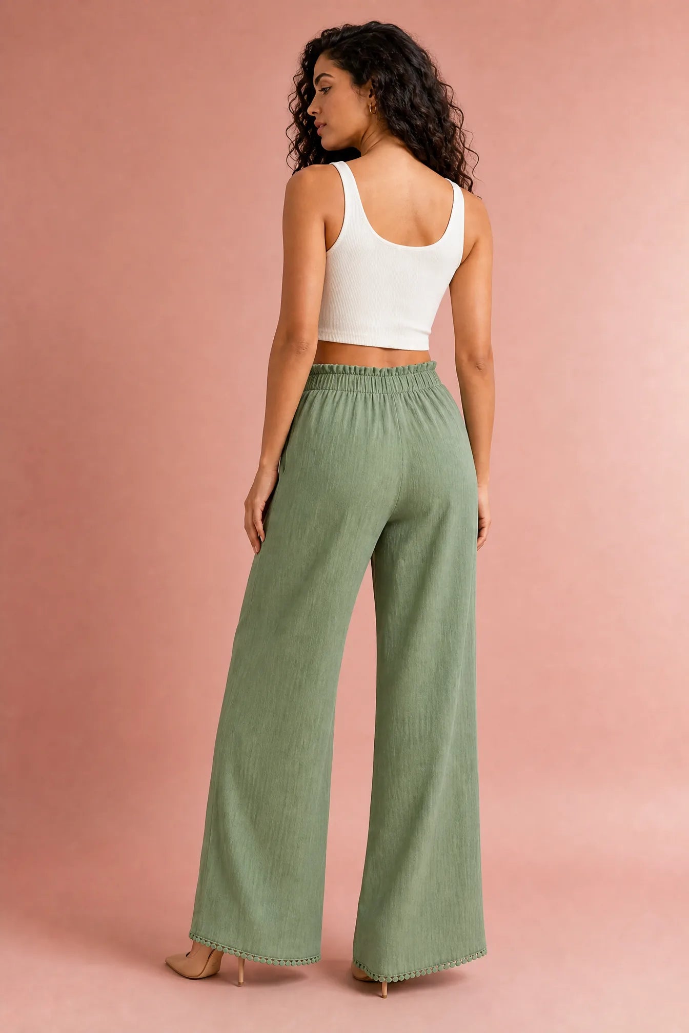 Pantalon large vert taille volantée | Vue de dos | Lounelle Paris