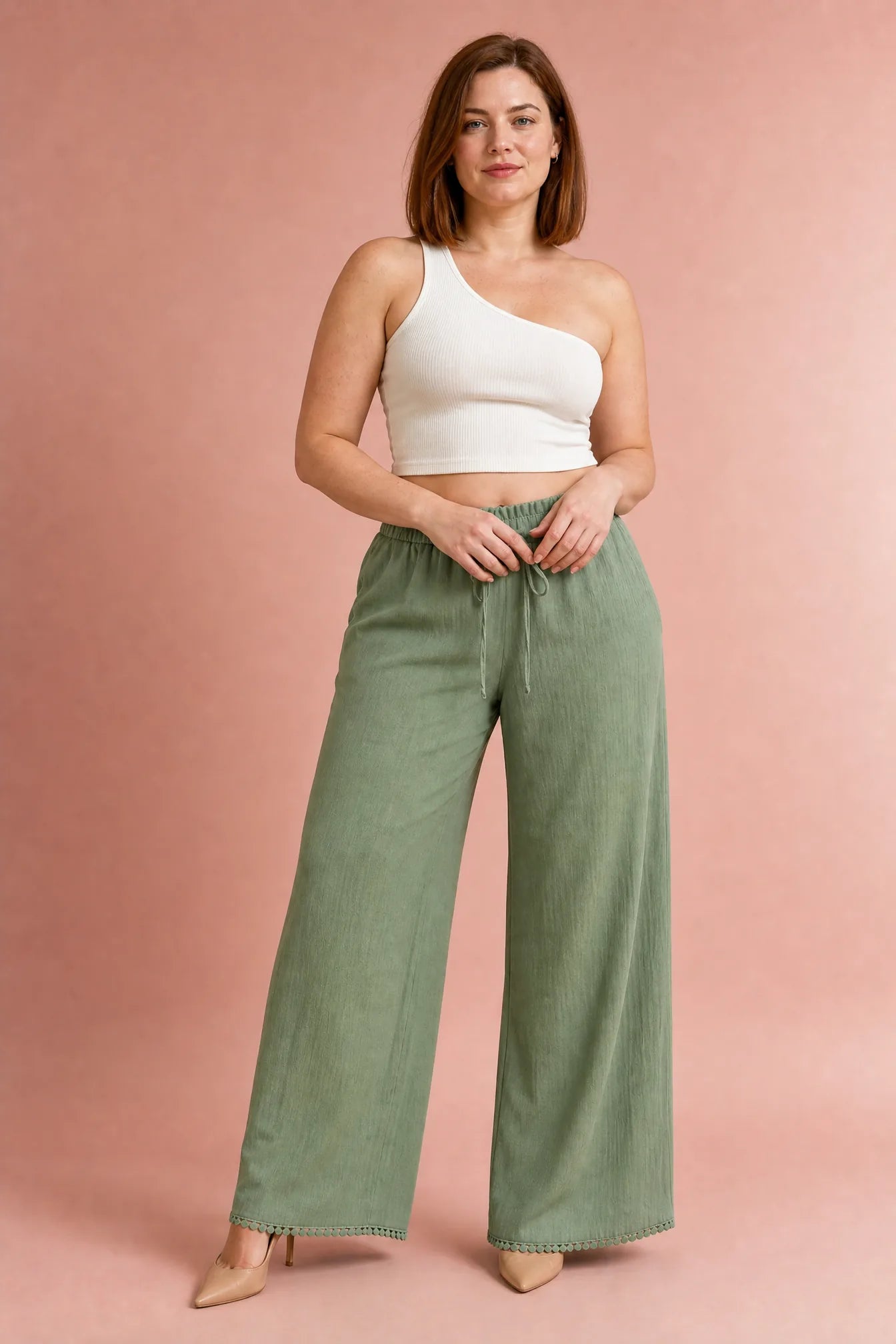 Pantalon large vert taille volantée | Porté sur une autre silhouette | Lounelle Paris
