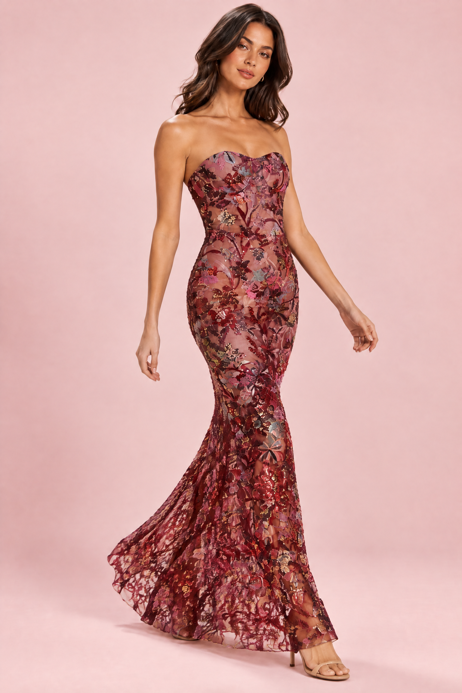 Robe moulante bustier rouge | Vue en mouvement | Lounelle Paris