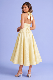 Robe midi jaune en dentelle à décolleté plongeant | Vue de dos | Lounelle Paris