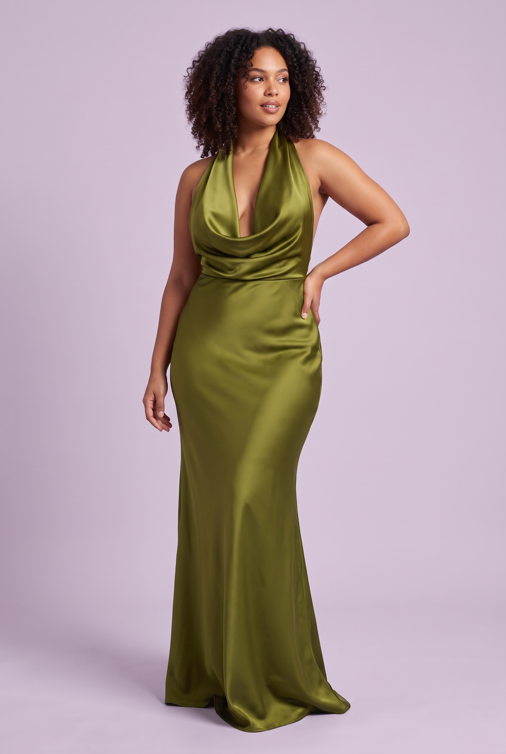 Robe longue sirène vert olive dos nu à col bénitier | Porté sur une autre silhouette | Lounelle Paris