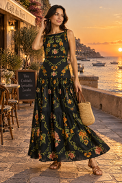 Robe longue noire fleurie à volants | Deuxième photo lifestyle | Lounelle Paris