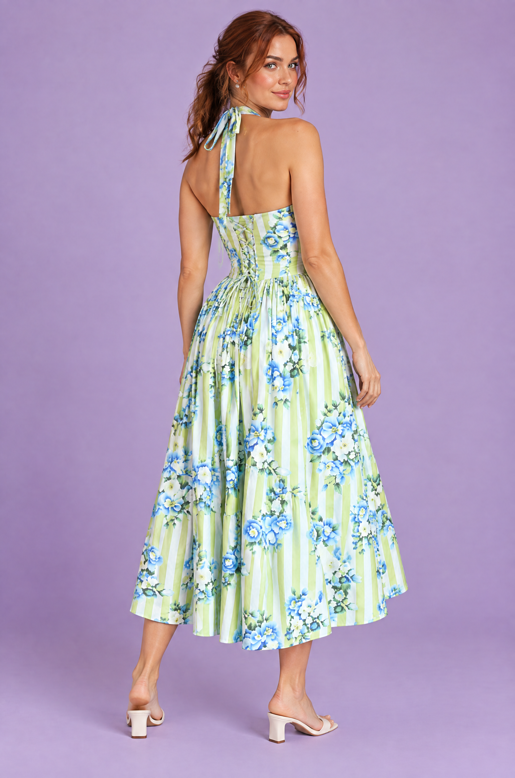 Robe longue vert clair dos nu à rayures et motifs floraux | Vue de dos | Lounelle Paris