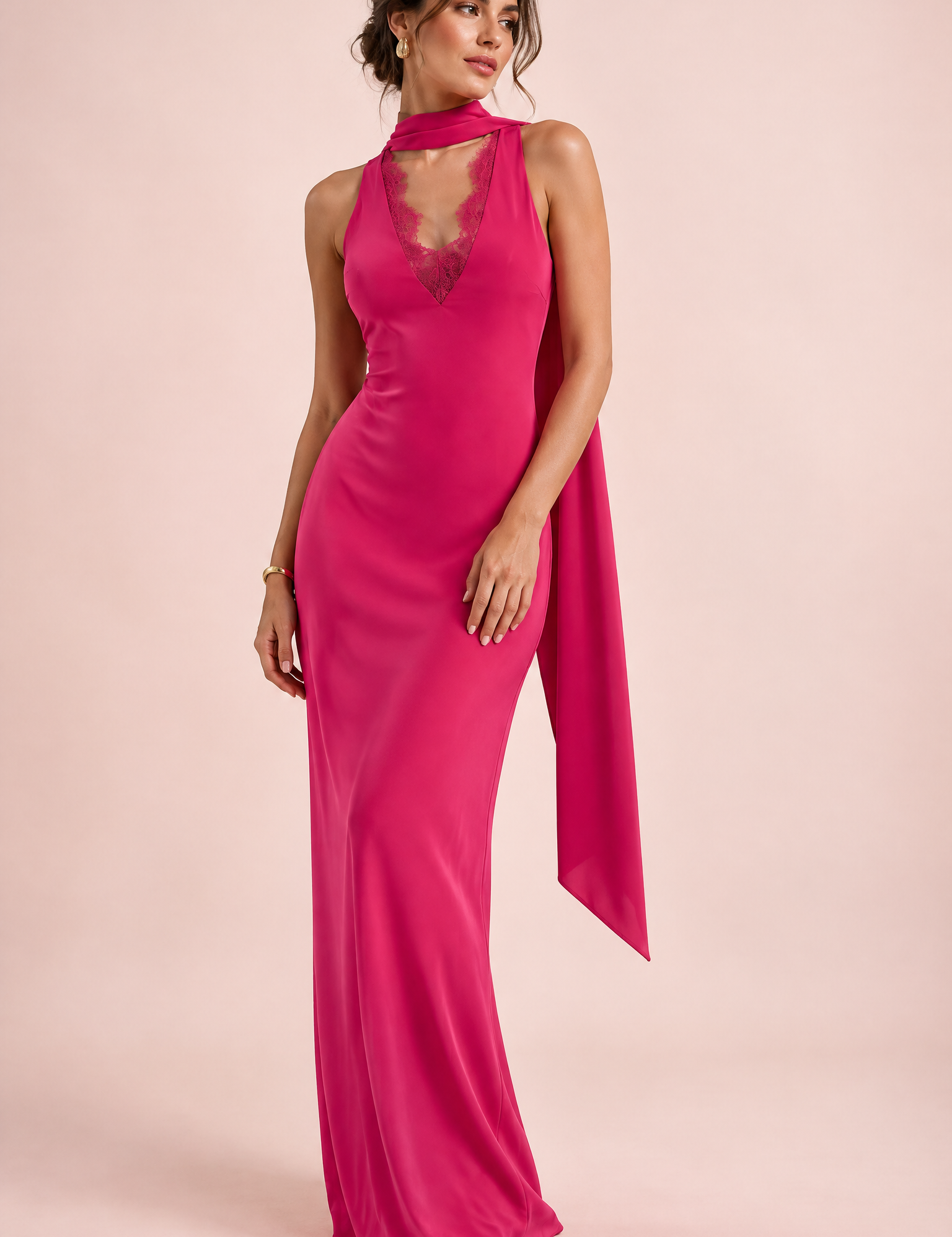 Robe nuisette longue satinée rose à col montant et ceinture à nouer | Vue de face | Lounelle Paris
