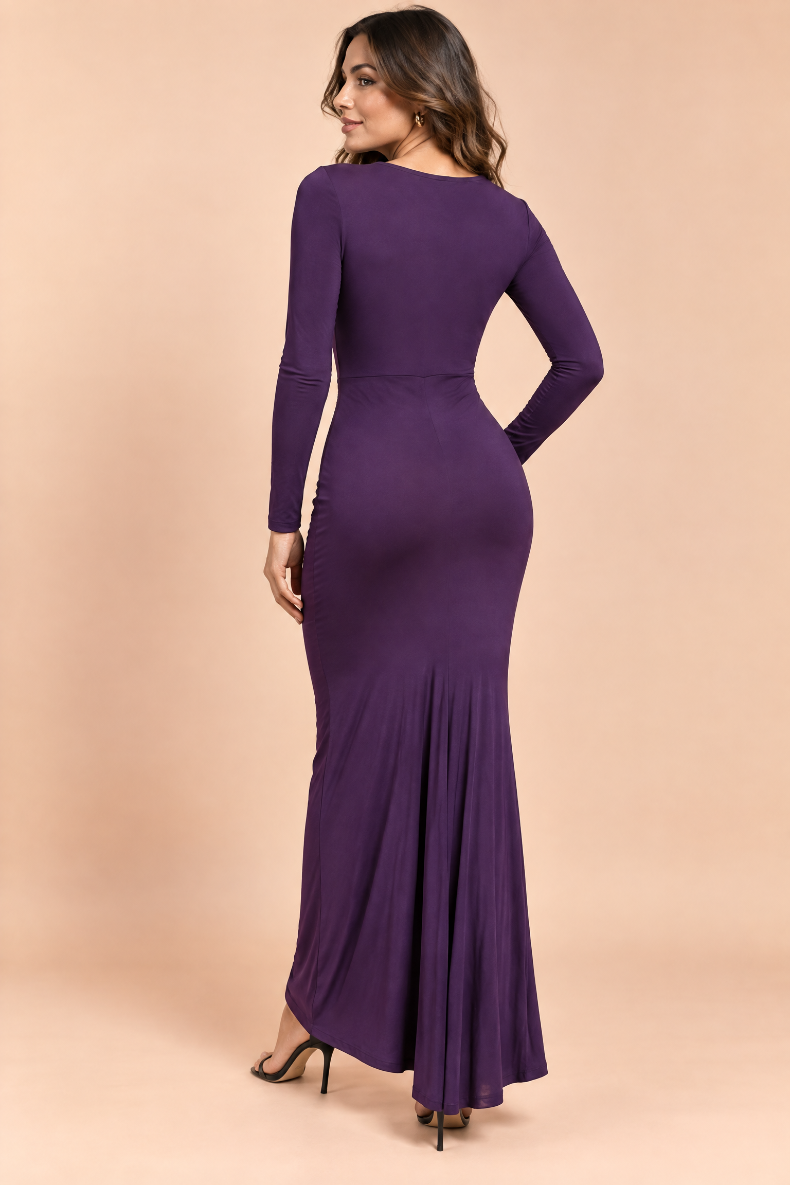 Robe longue violette à manches longues et fente volantée | Vue de dos | Lounelle Paris