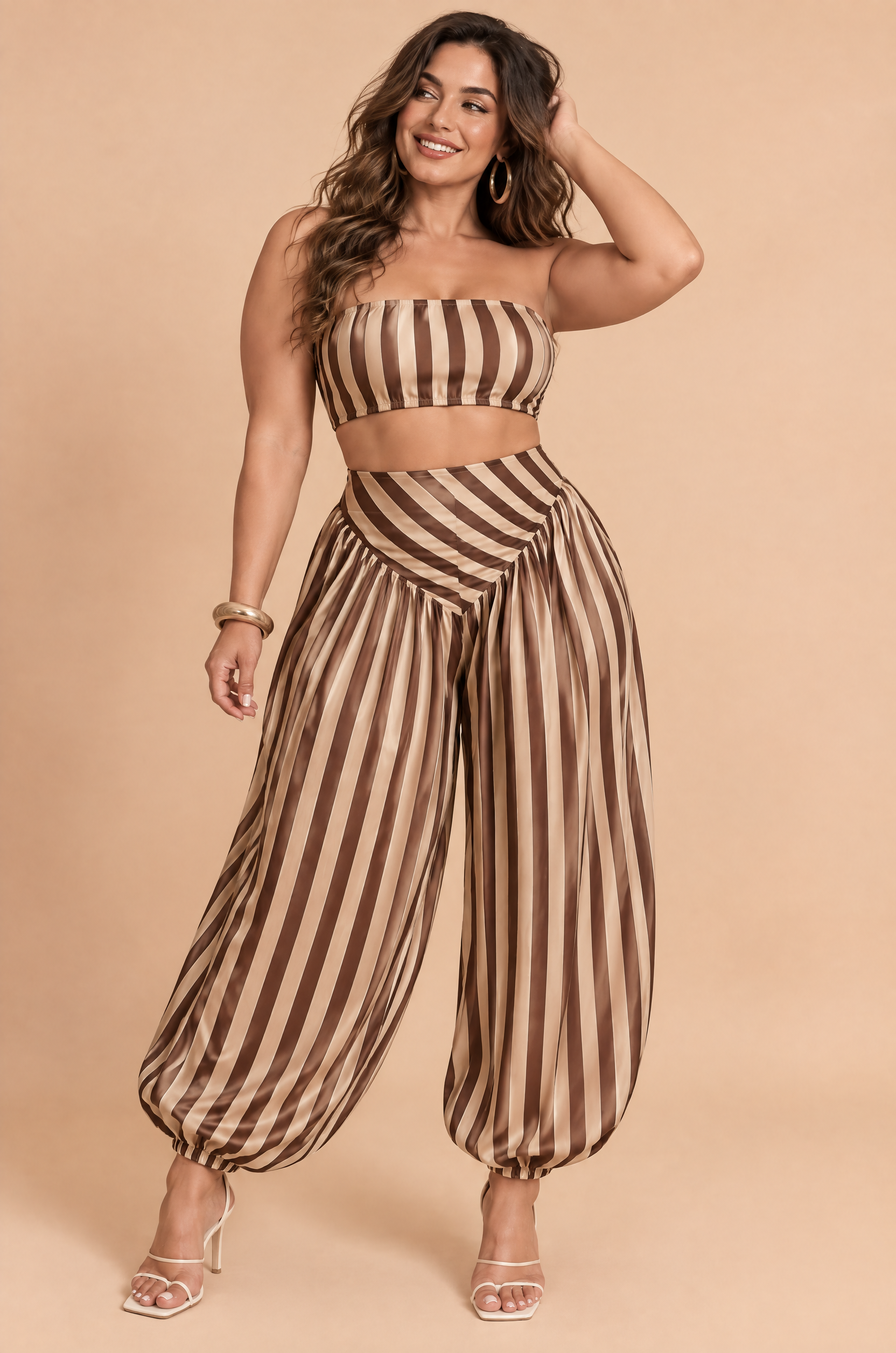 Ensemble plissé rayé marron | Porté sur une autre silhouette | Lounelle Paris