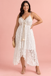 Robe en dentelle blanche asymétrique | Porté sur une autre silhouette | Lounelle Paris
