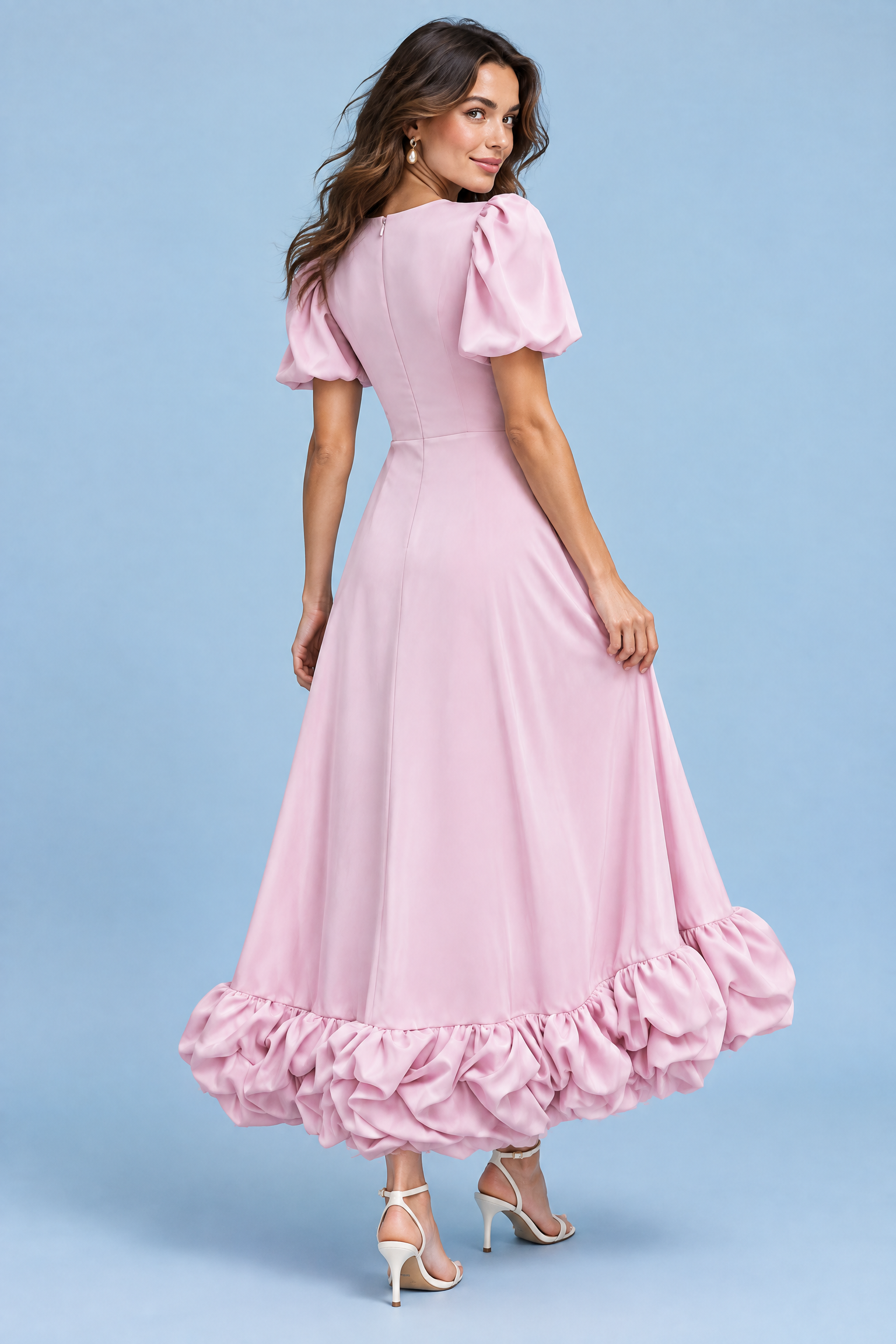 Robe longue rose à manches bouffantes et volant | Vue de dos | Lounelle Paris