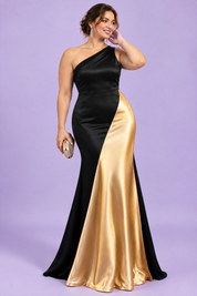 Robe longue noire et dorée à une épaule | Porté sur une silhouette plus ronde | Lounelle Paris