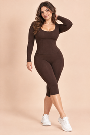 Combinaison-pantalon marron à décolleté rond et taille corset | Porté sur une autre silhouette | Lounelle Paris