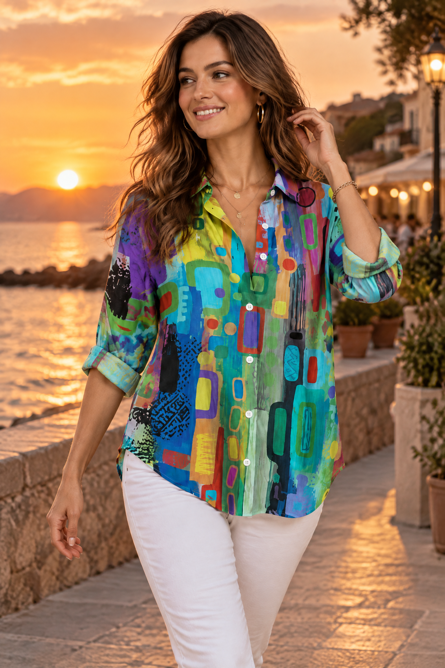 Chemise longue fleurie verte à col | Deuxième photo lifestyle | Lounelle Paris