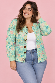 Cardigan vert menthe boutonné à col rond | Porté sur une silhouette plus ronde | Lounelle Paris