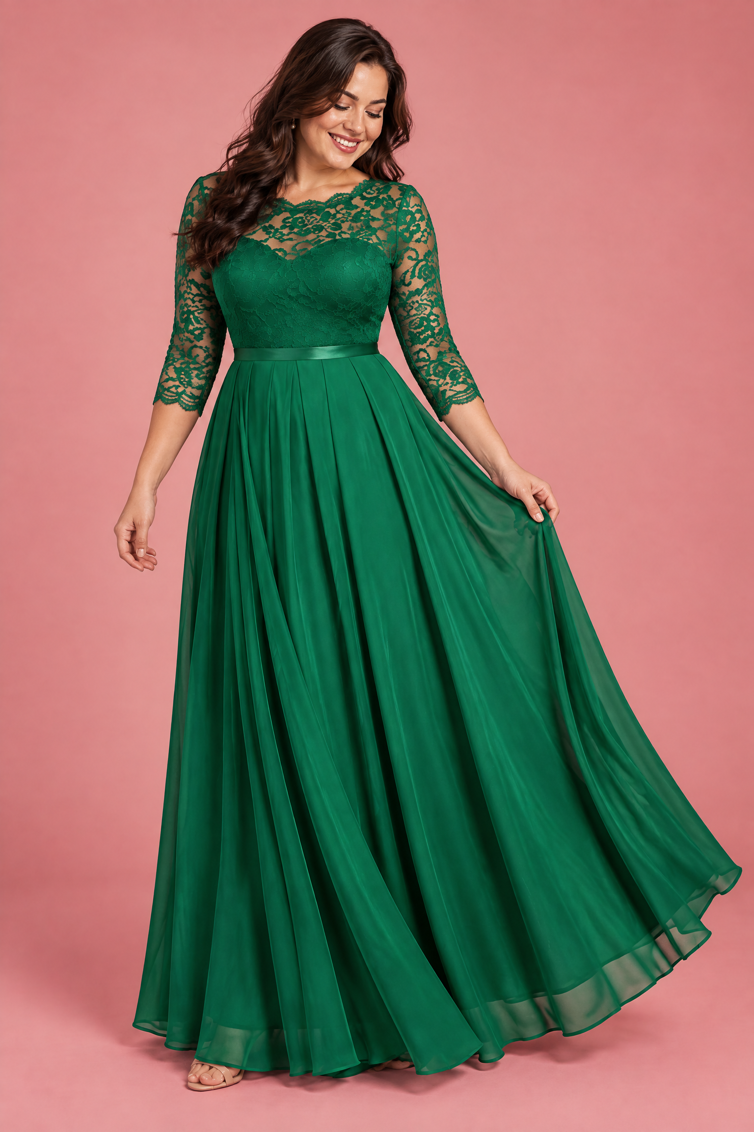Robe longue verte à empiècement en dentelle | Porté sur une autre silhouette | Lounelle Paris
