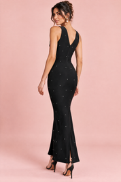 Robe longue noire à encolure américaine ornée de strass à la main | Vue de dos | Lounelle Paris