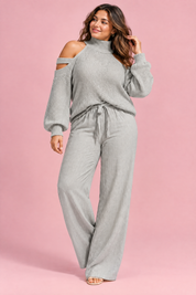 Ensemble pantalon deux pièces oversize gris à découpe | Porté sur une silhouette plus ronde | Lounelle Paris