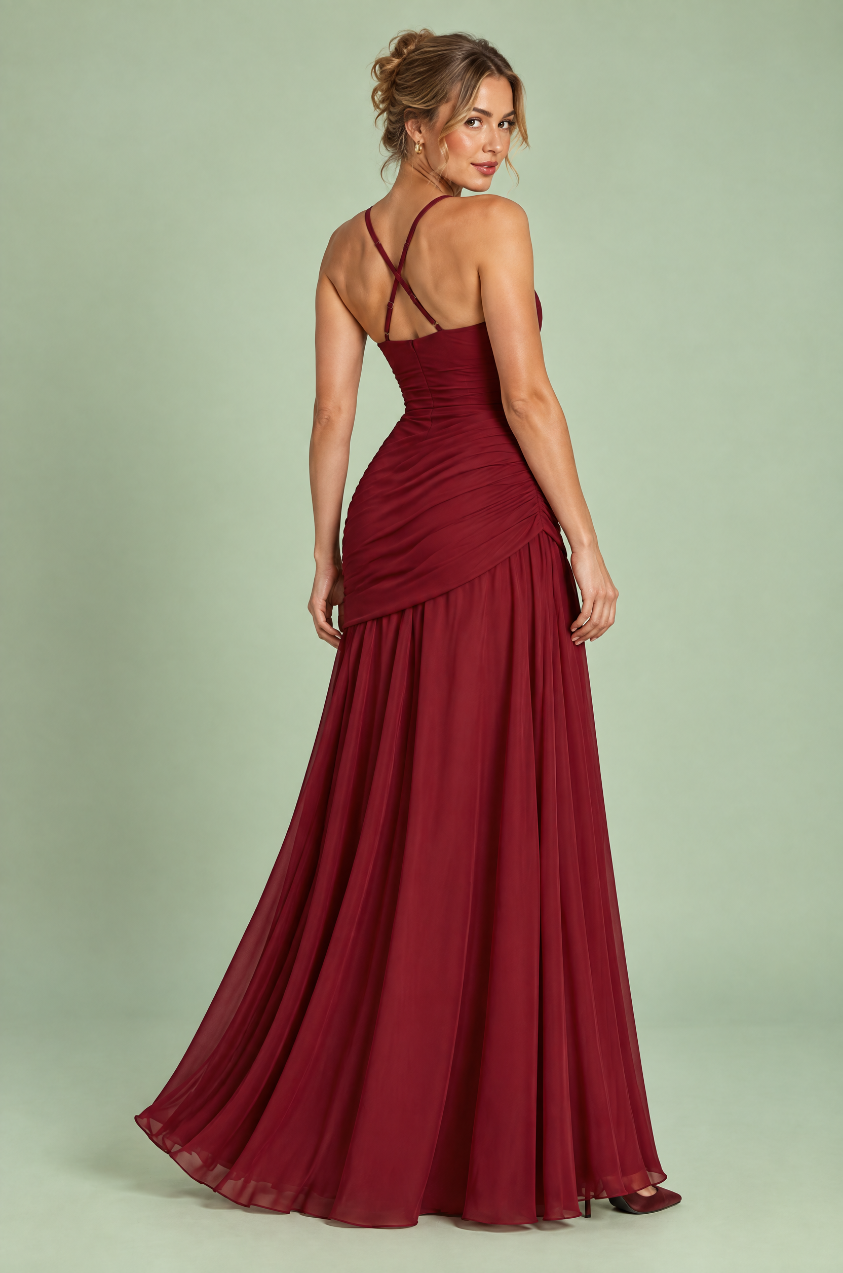 Robe longue bordeaux froncée à encolure carrée et coupe évasée | Vue de dos | Lounelle Paris
