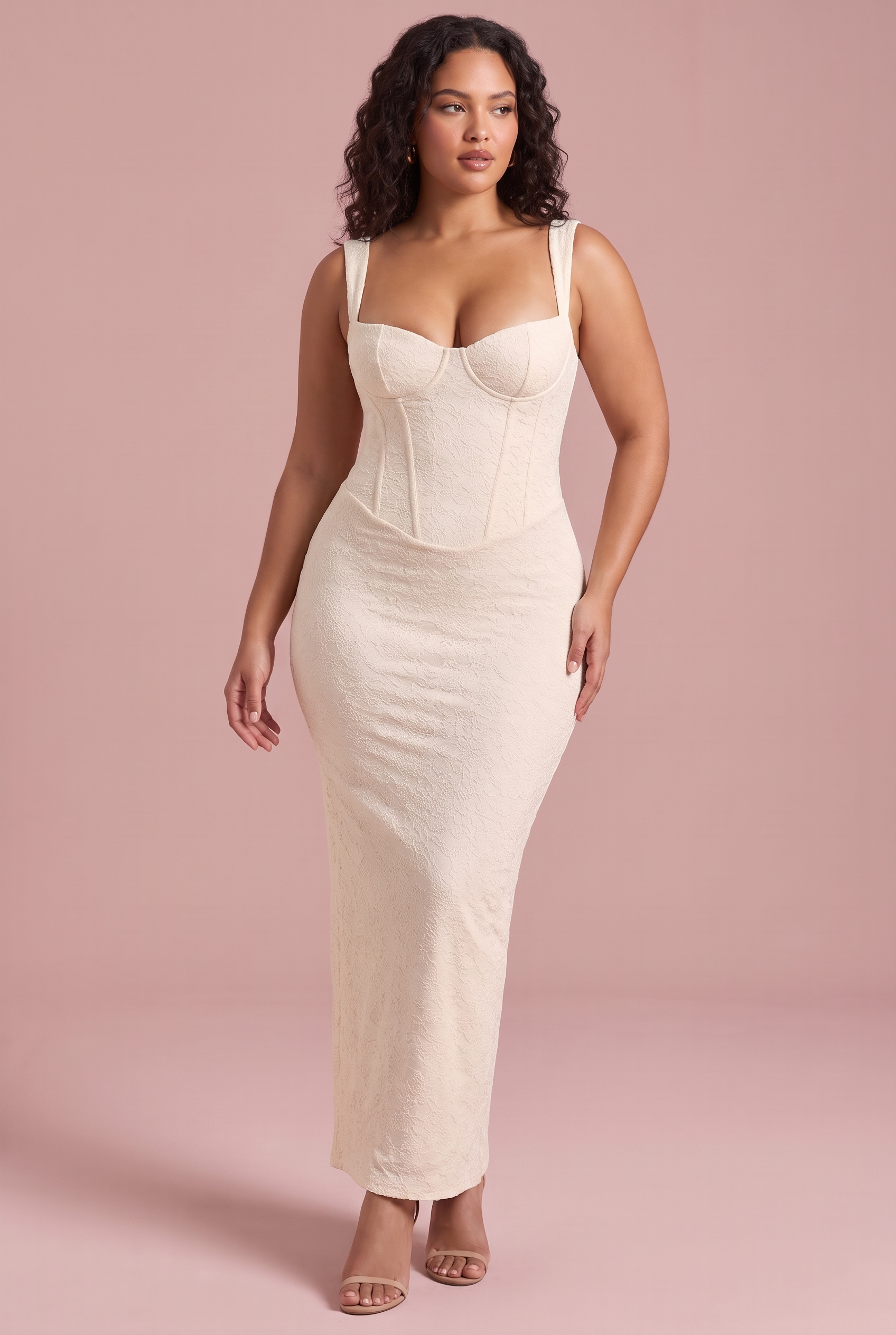Robe longue corset en dentelle ivoire | Porté sur une autre silhouette | Lounelle Paris