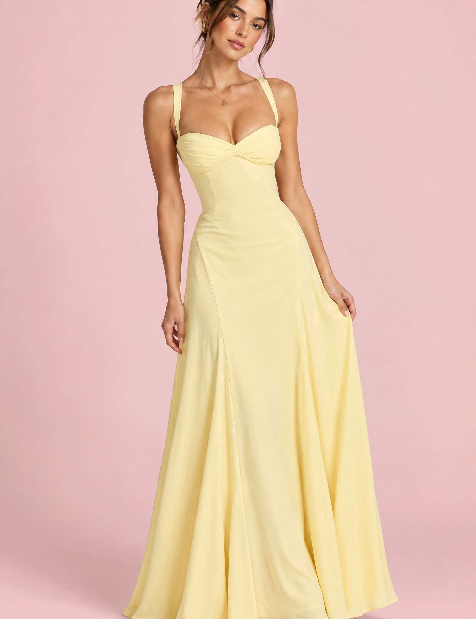 Robe longue jaune vif à fronces et décolleté cœur | Vue de face | Lounelle Paris
