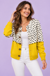 Cardigan fleuri boutonné jaune | Vue de face | Lounelle Paris