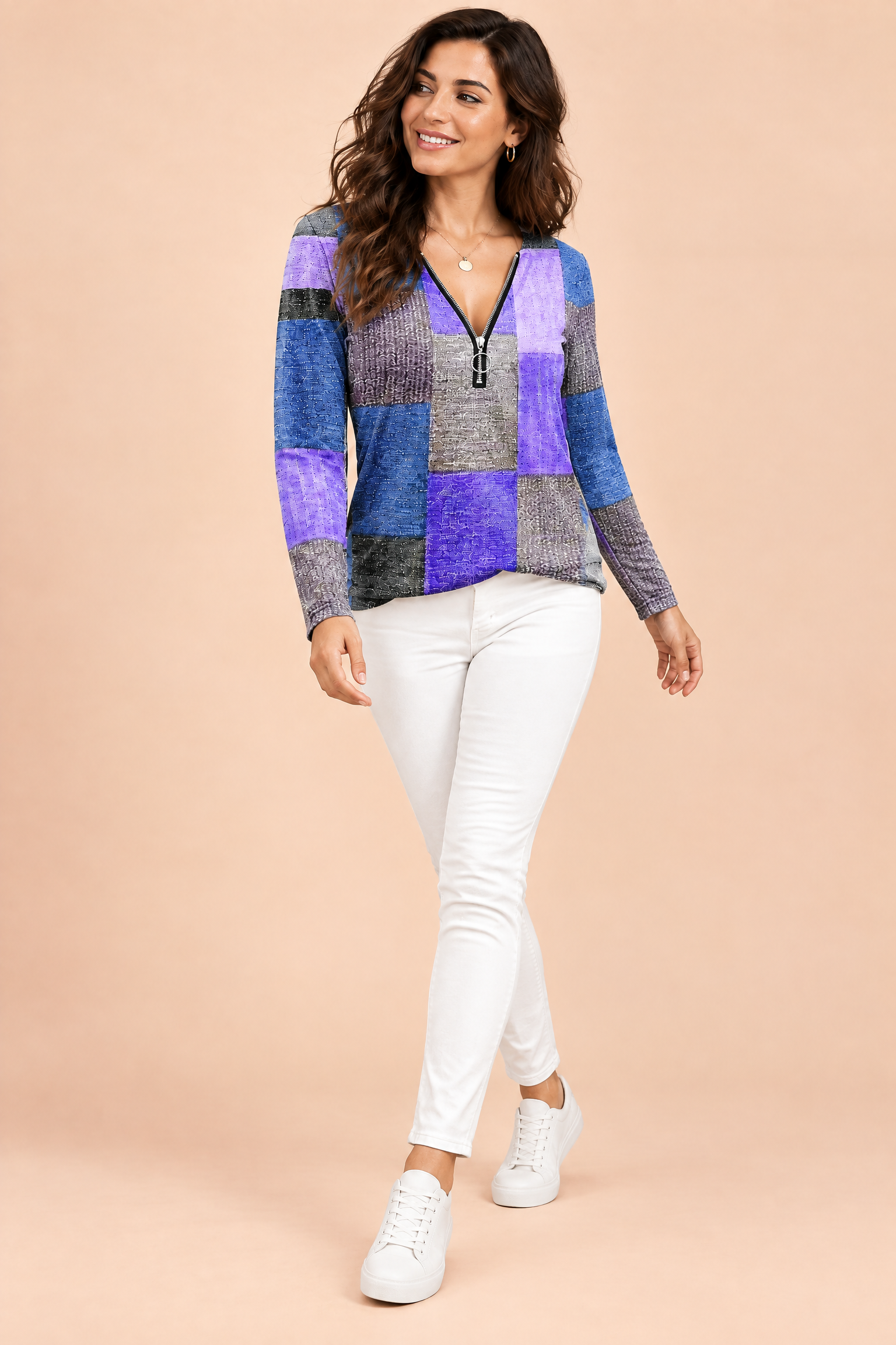 Haut violet zippé à imprimé patchwork | Vue en mouvement | Lounelle Paris