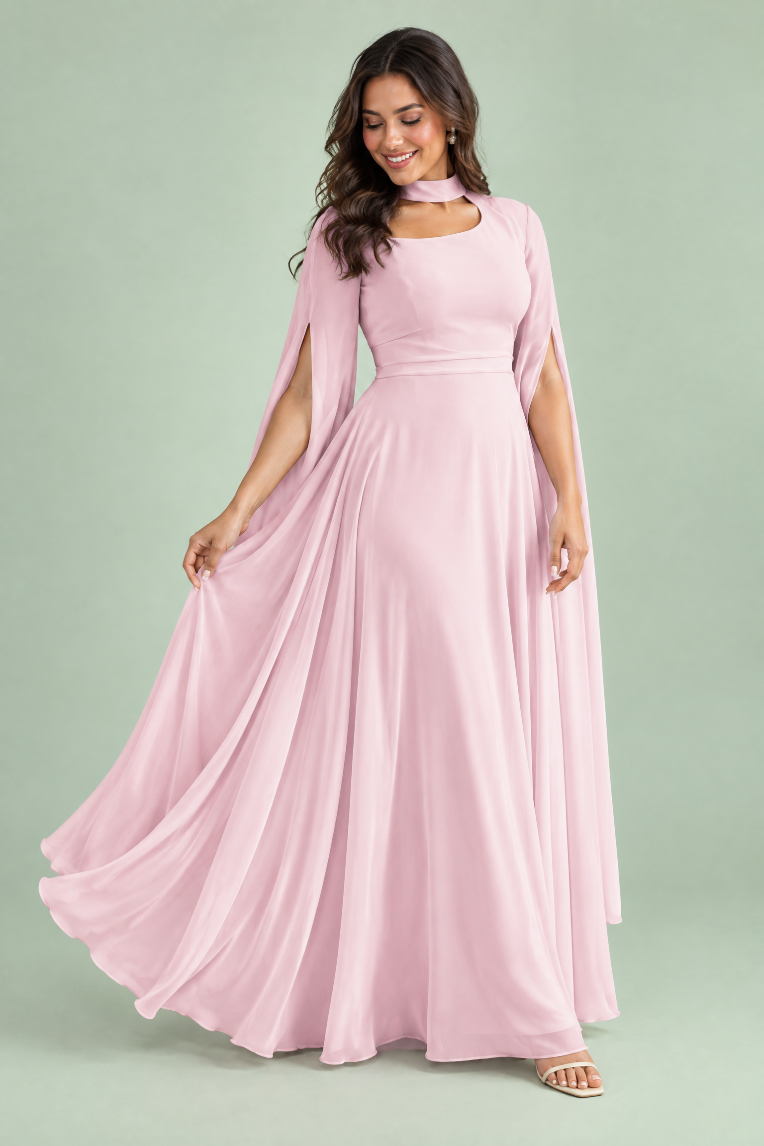 Robe longue rose à encolure carrée et manches cape | Porté sur une autre silhouette | Lounelle Paris