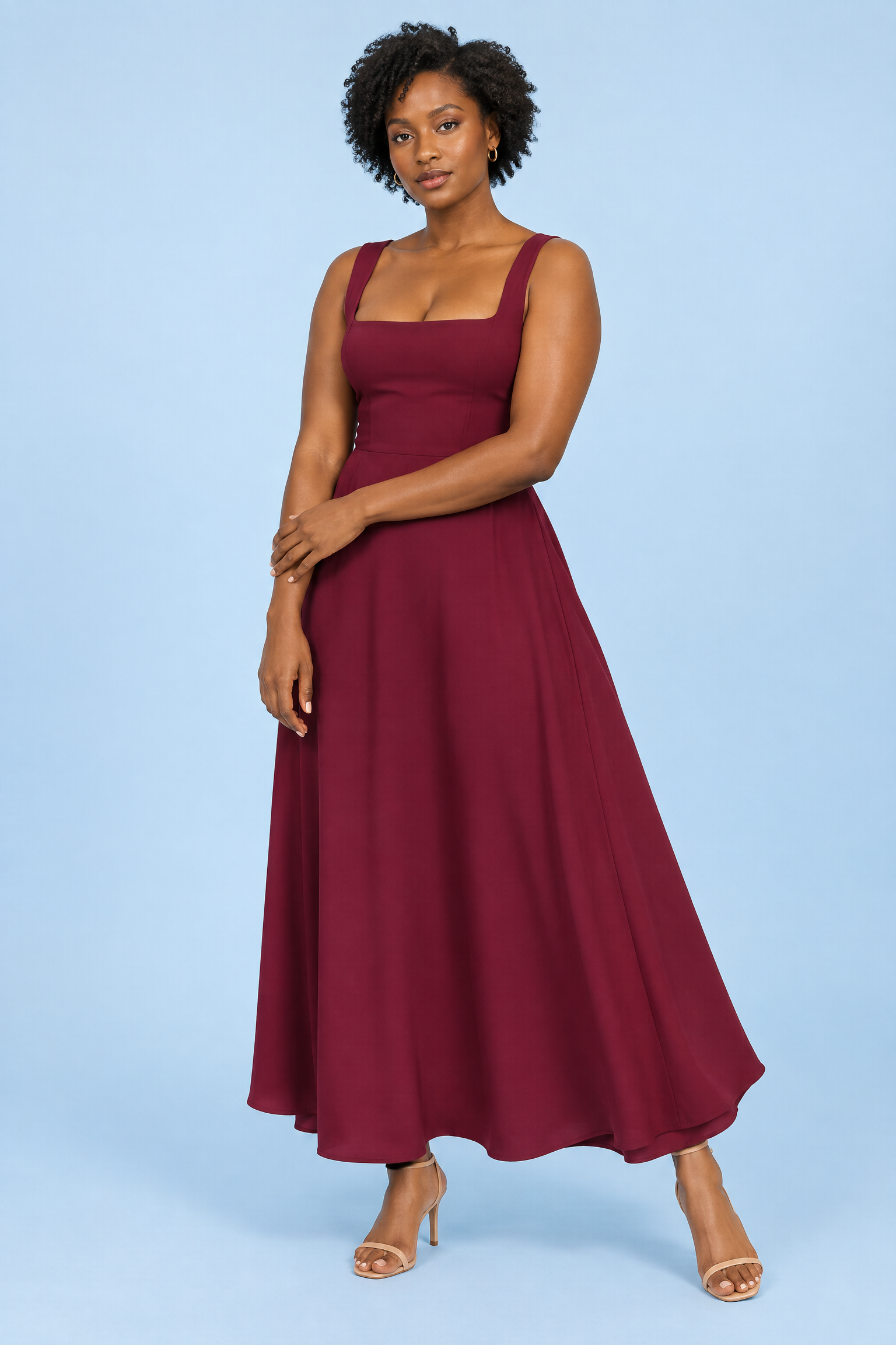 Robe midi bordeaux à fines bretelles et ourlet ample | Vue de face | Lounelle Paris
