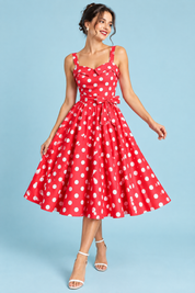 Robe midi rouge vif à pois et encolure carrée | Vue de face | Lounelle Paris